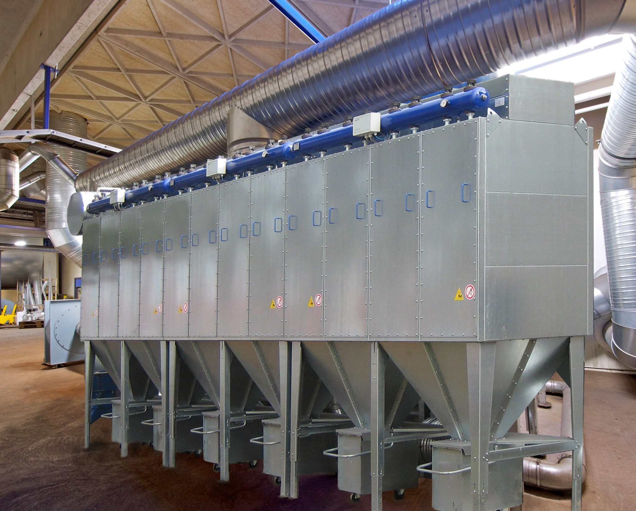 fmc-dust-collector-thermal-cutting-application_23080165659_o.jpg